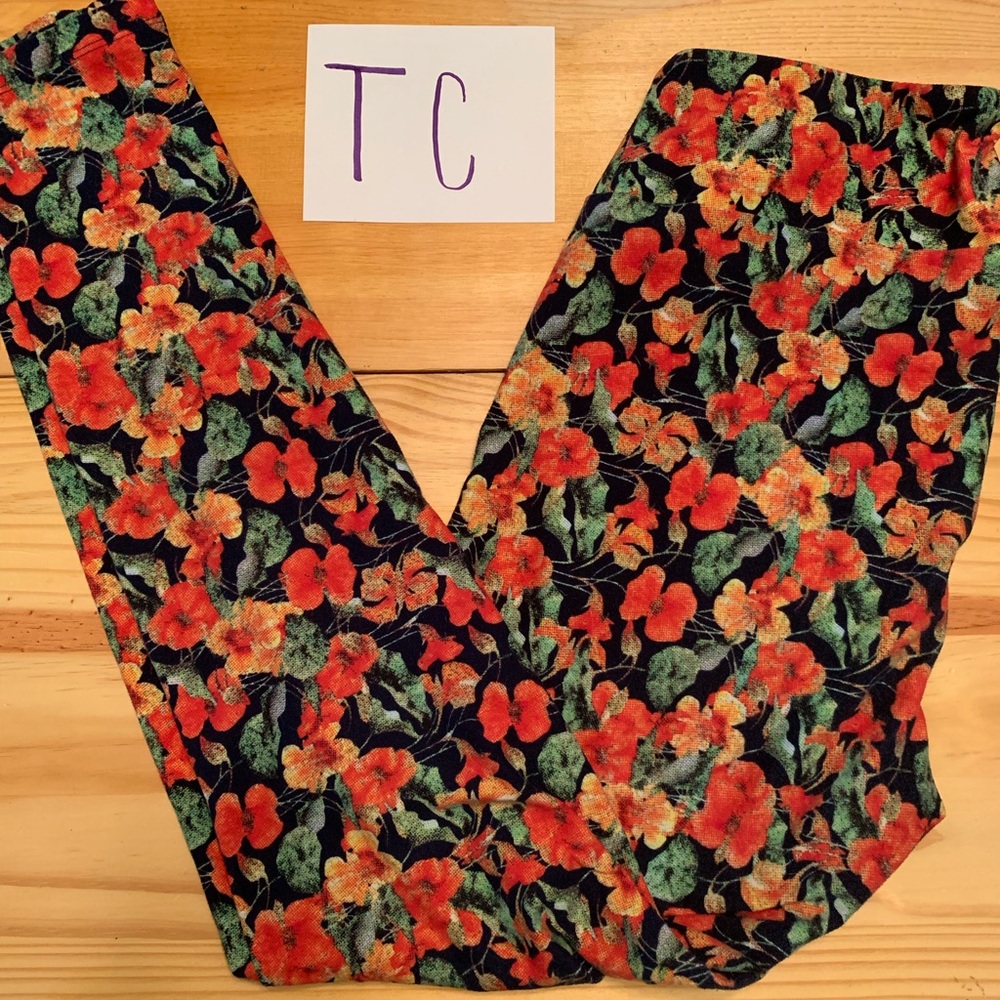 Tall and Curvy LuLaRoe Leggings